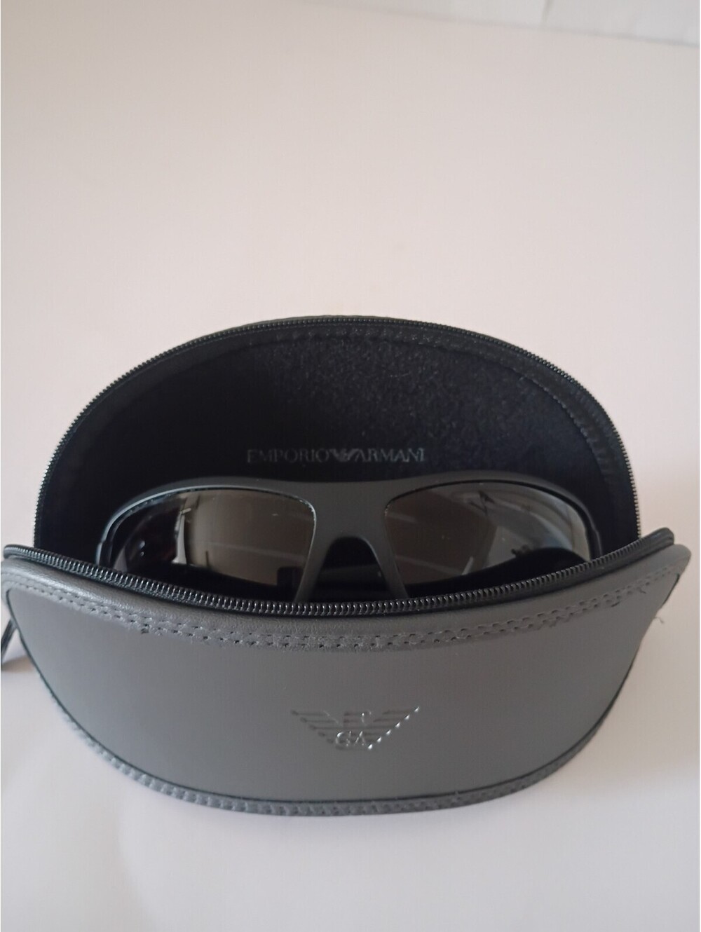 Emporio Armani EA 4012 Sunglasses Black Frame Includes Case *Used*